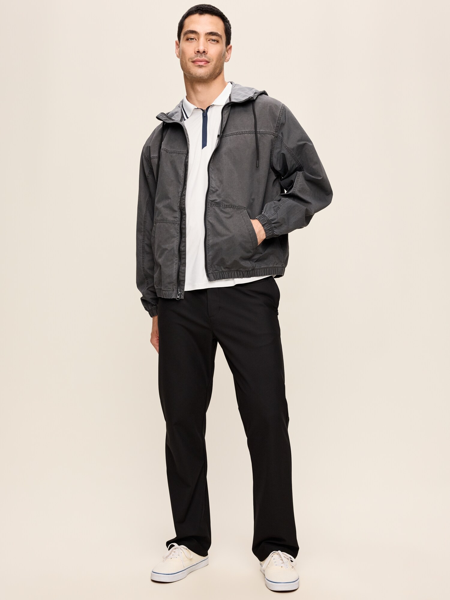 Мужские брюки Old Navy Straight Tech Hybrid, цвет: Чёрный — фото 2