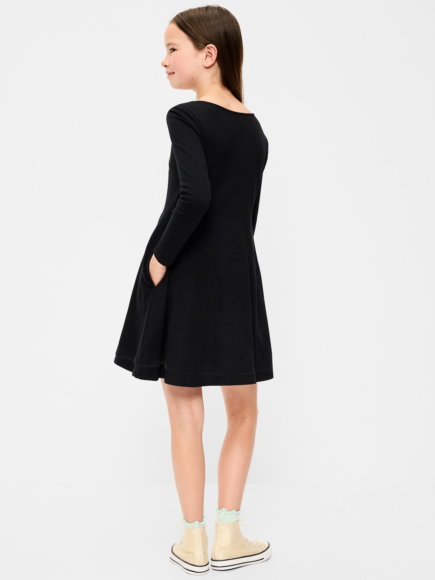 Платье Old Navy Long-Sleeve Graphic Fit and Flare Dress для девочек, цвет: Чёрный — фото 2