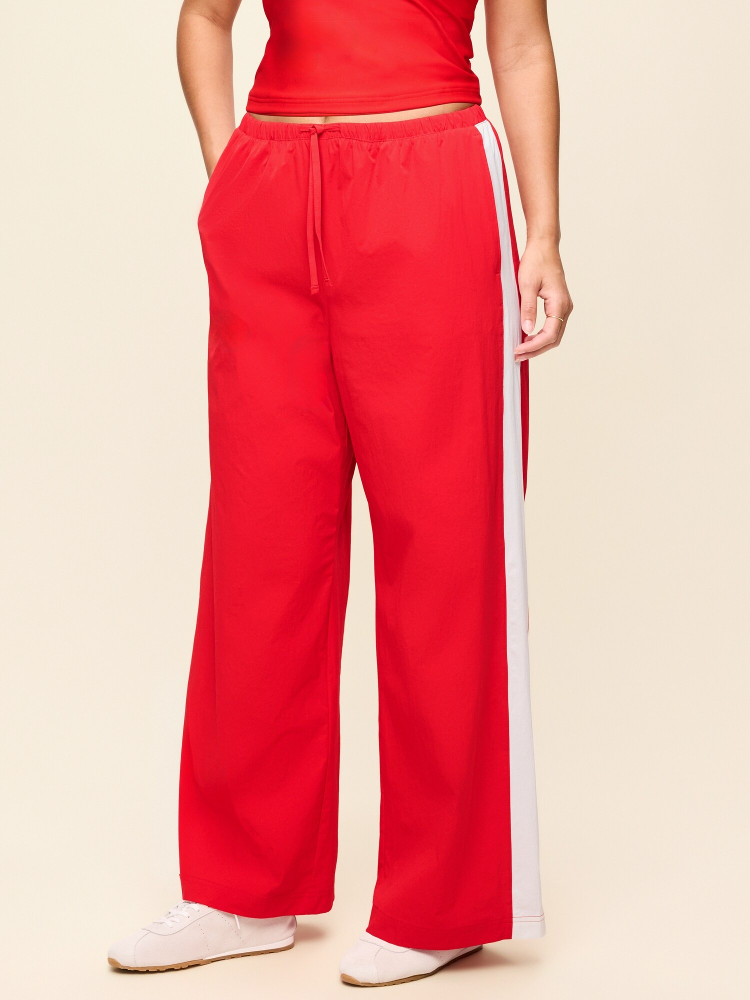 Женские брюки Old Navy High-Waisted TrekTech Lightweight Woven Active, цвет: Amaryllis — фото 5