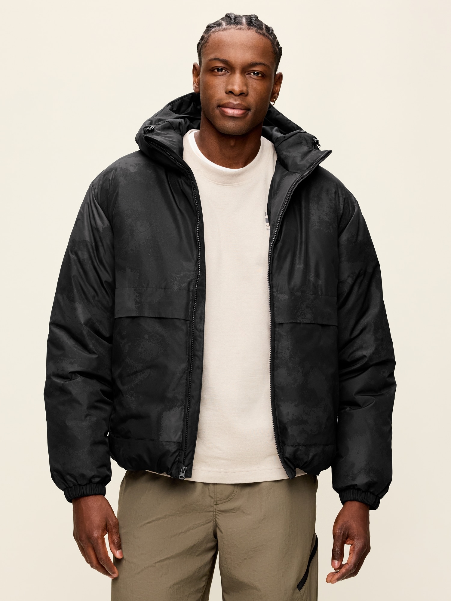 Мужская куртка Old Navy Water-Resistant Utility Puffer, цвет: Чёрный с принтом
