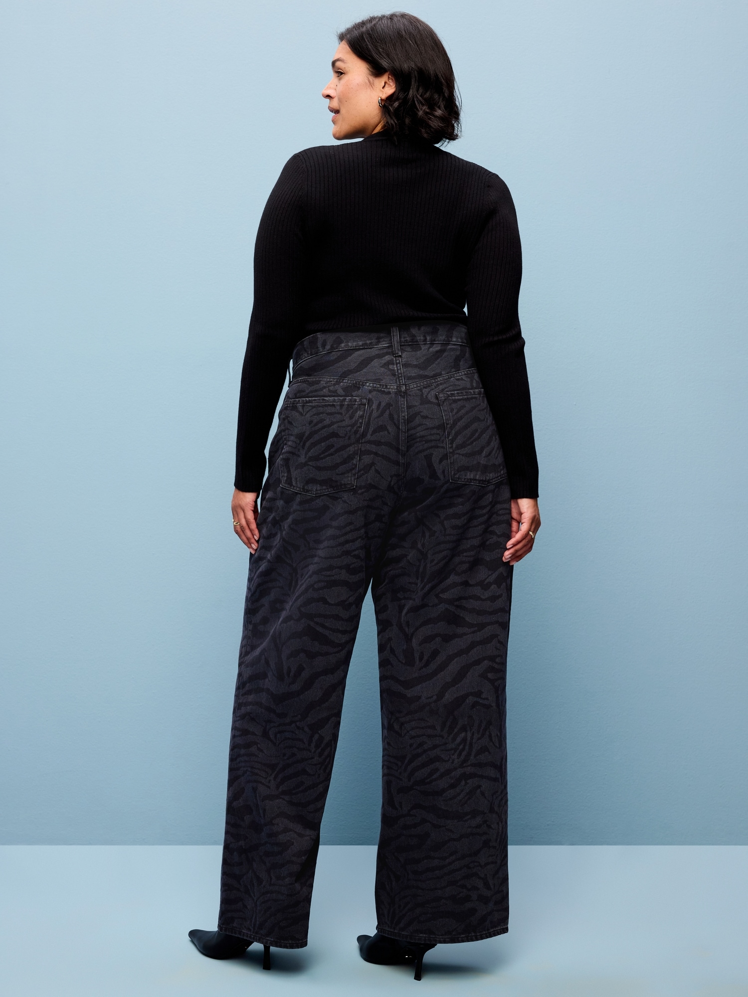 High-Waisted Baggy Wide-Leg Jeans