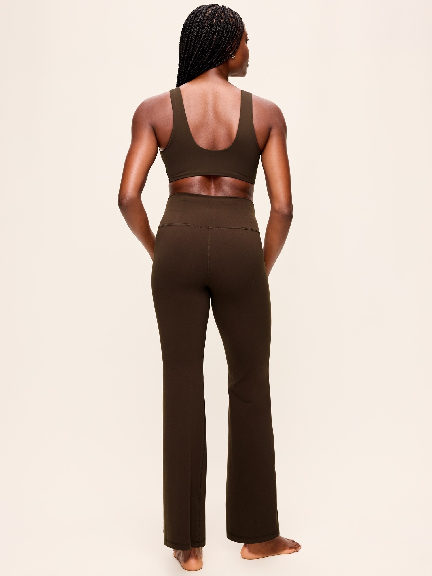 Женские леггинсы Old Navy High-Waisted StudioSmooth Flare, цвет: Чёрный кофейный — фото 3