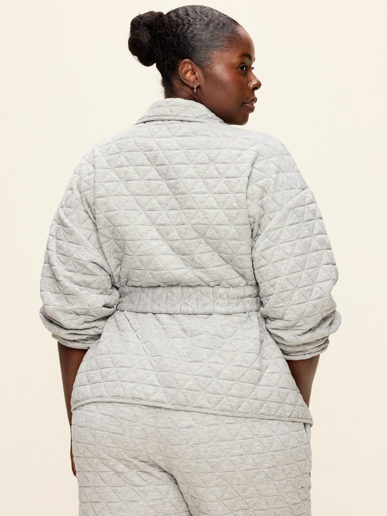 Женская куртка Old Navy Quilted Bounce Fleece Wrap-Front, цвет: Меланжевый серый — фото 6