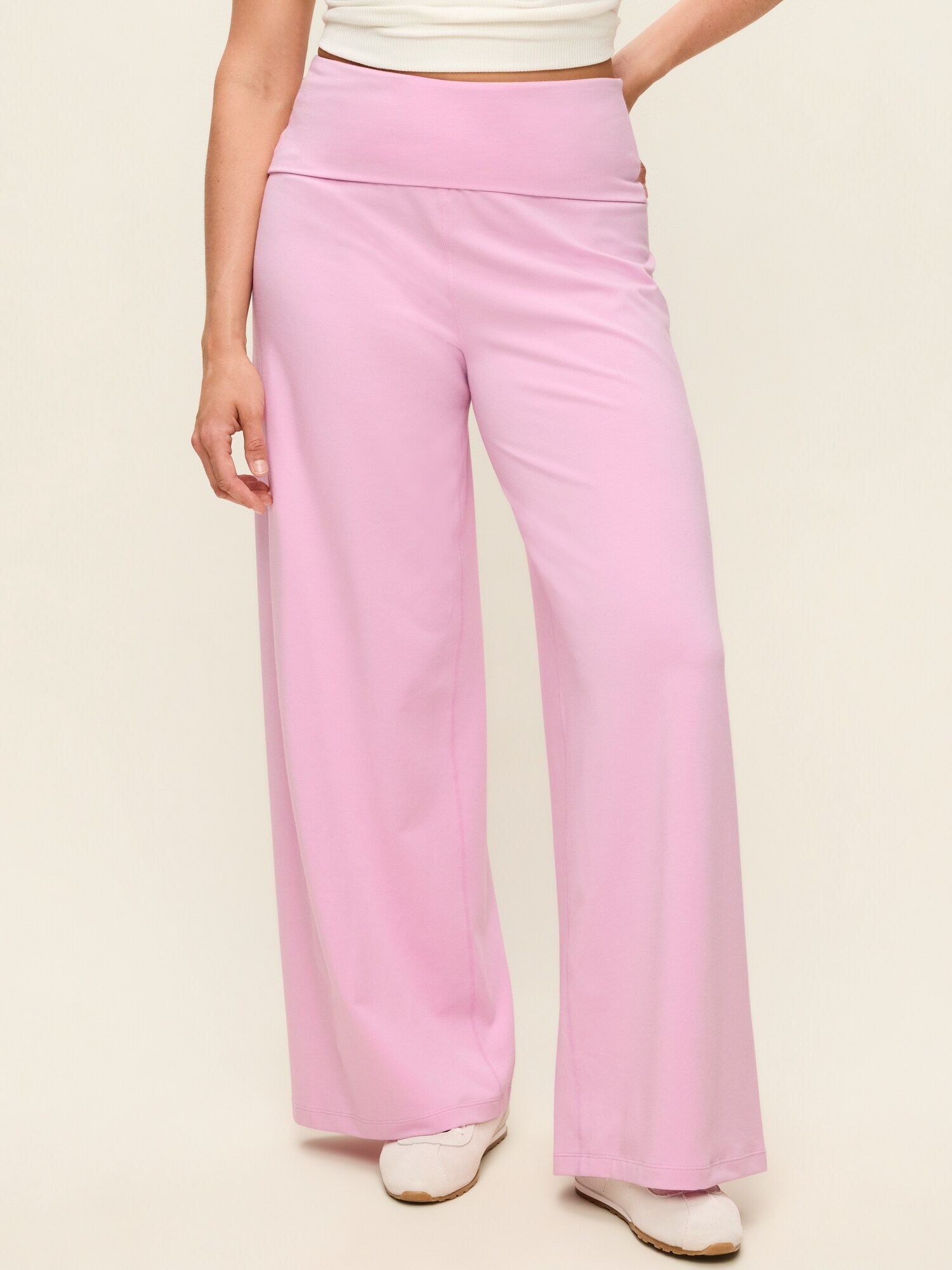 Женские брюки Old Navy High-Waisted PowerChill Fold-Over Wide-Leg, цвет: Bergamot — фото 5