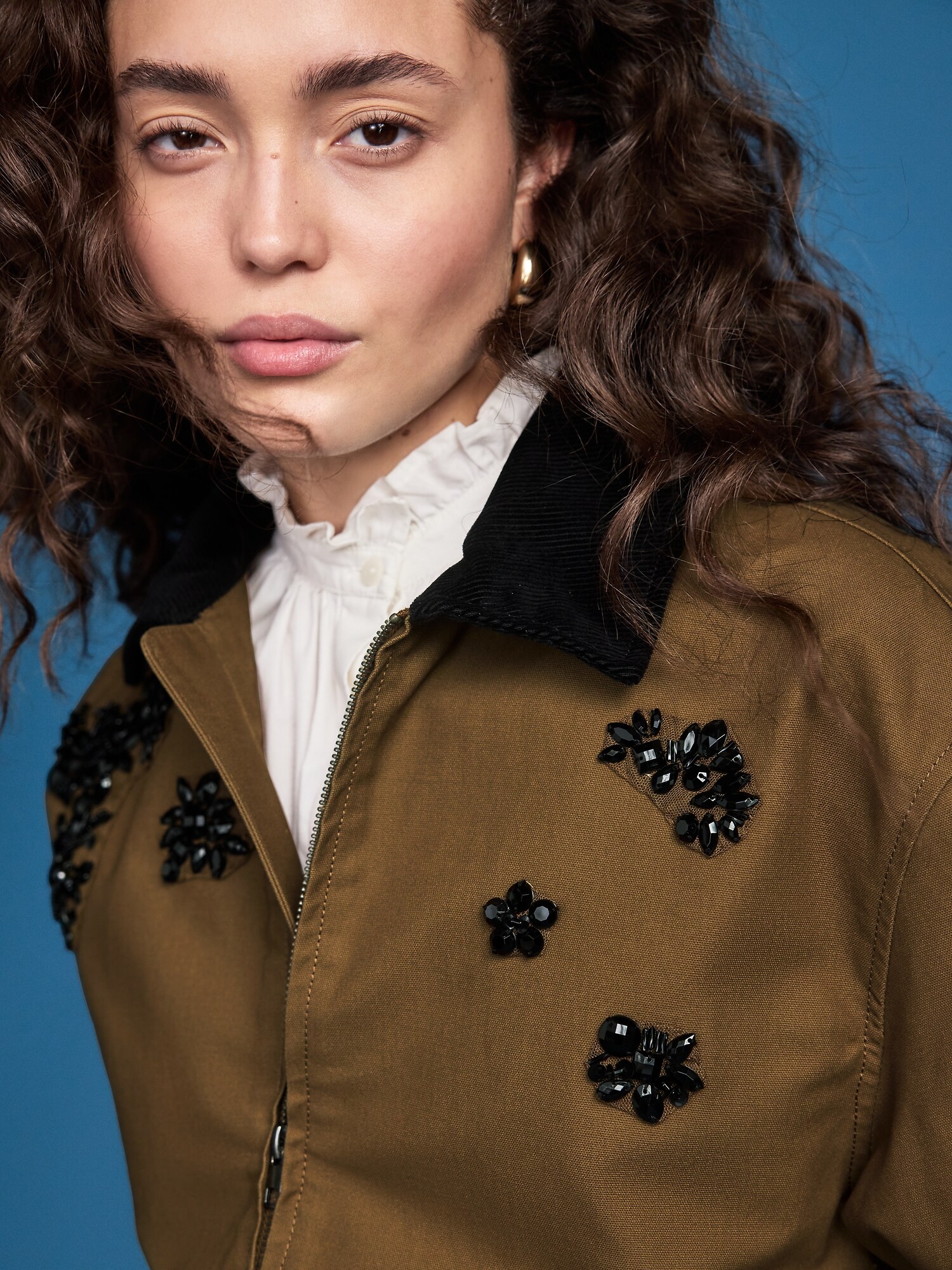Женская куртка-бомбер Old Navy x Altuzarra Barn с декором, цвет: Коричневый трюфельный — фото 4
