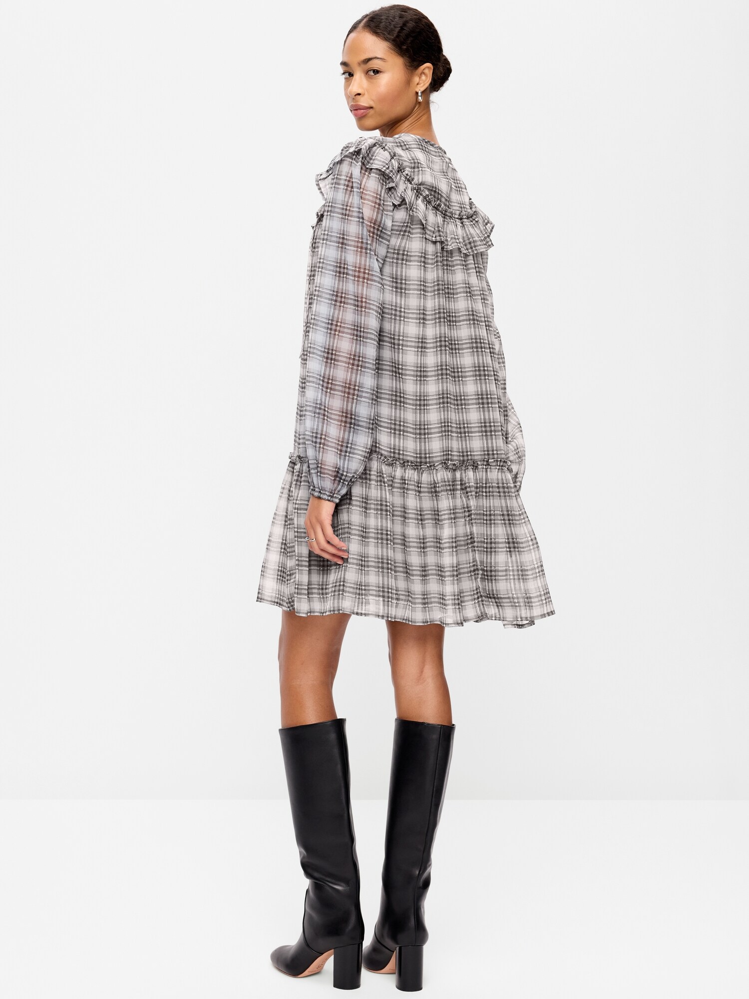 Женское платье Old Navy Chiffon Ruffle Swing Mini, цвет: Серый клетчатый — фото 2