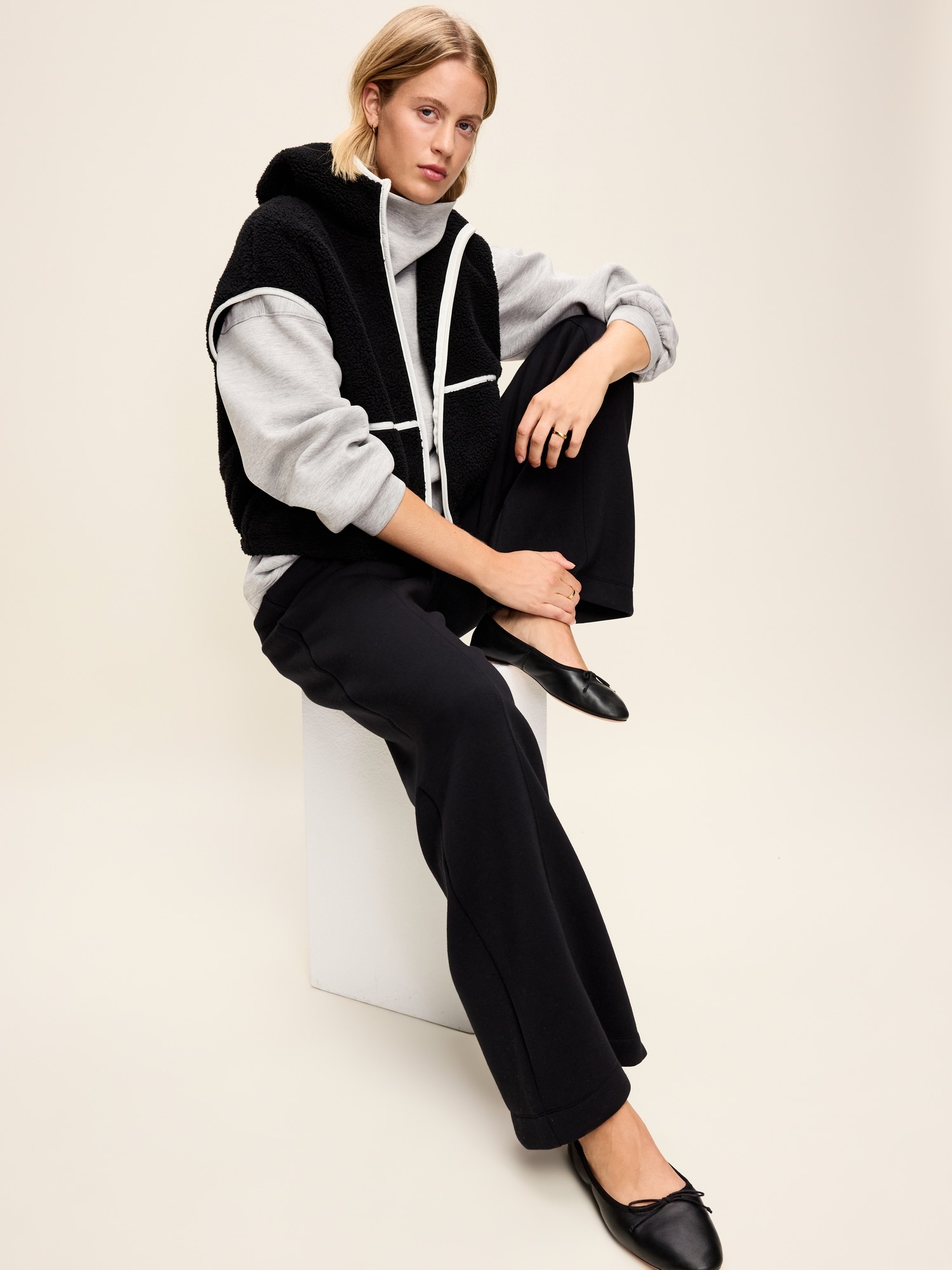 Hooded Sherpa Vest